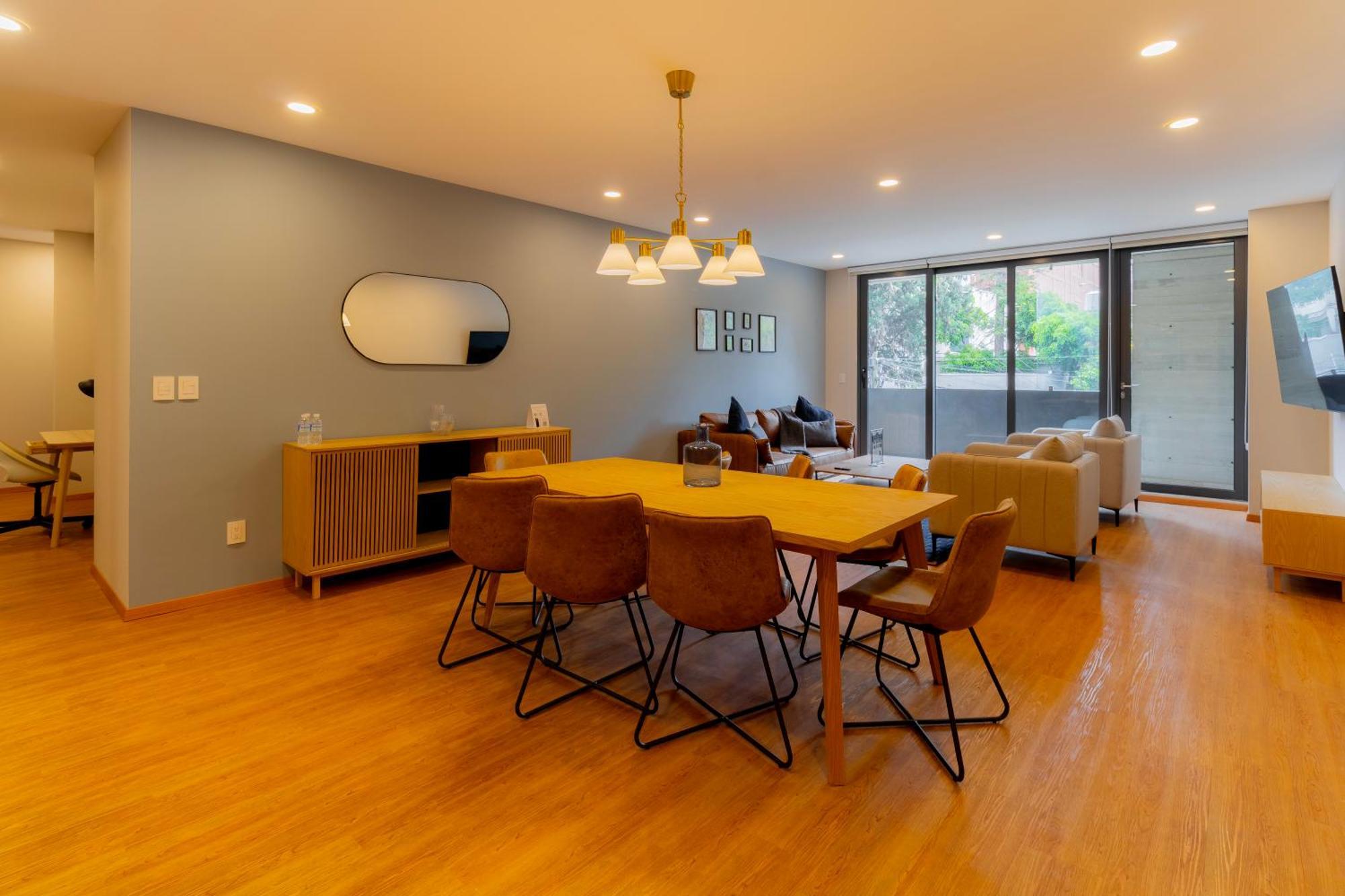 Premium Apartment, 3 Bedrooms, Balcony, Street View